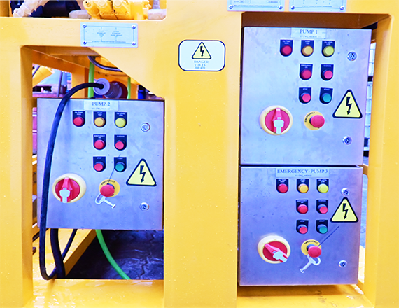 Twin Basket Lars, three diver, D023