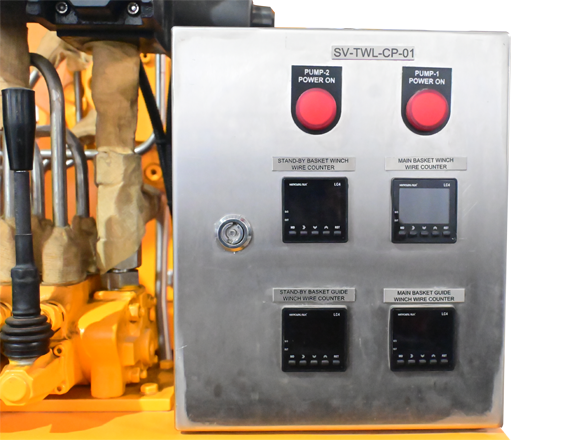 Twin Basket Lars, three diver, D023